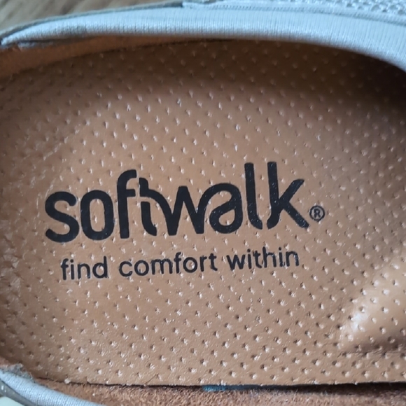 SoftWalk Light Gray Slip-On Shoes Women's 10 - Picture 2 of 6